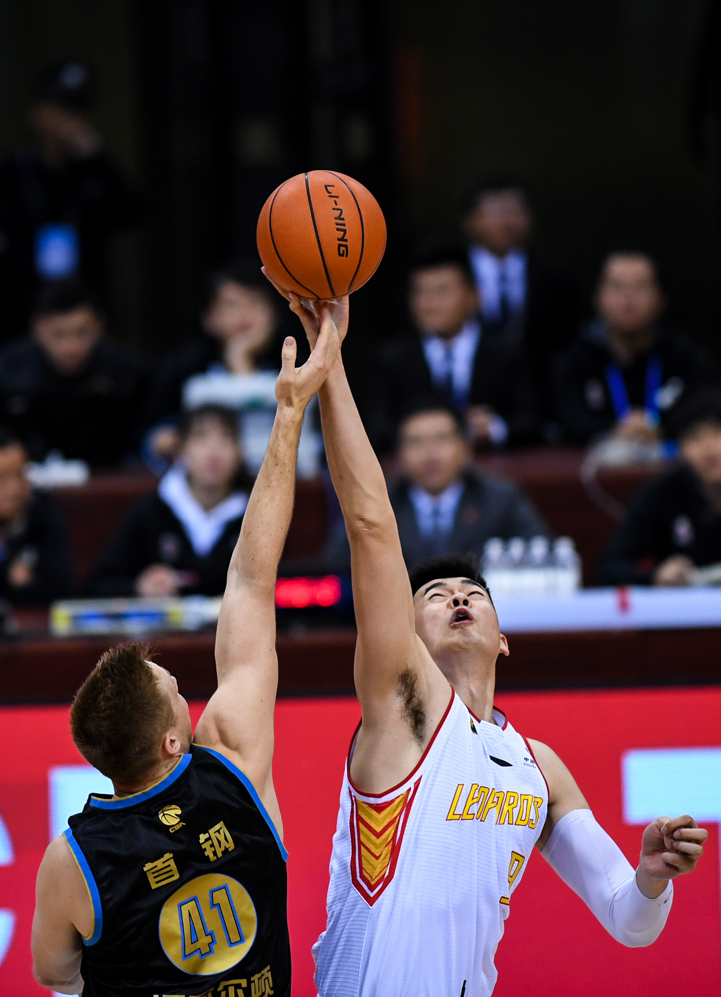 蹇韬谈战平首尔：我们很好地完成了教练部署，没拿3分很可惜（蹇韬评与首尔战平：战术执行到位，错失三分遗憾）