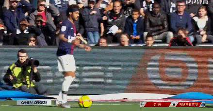 恩比德单节怒砍14分，三节33分已刷新赛季新高（恩比德单节轰下14分，三节33分再创赛季新高）