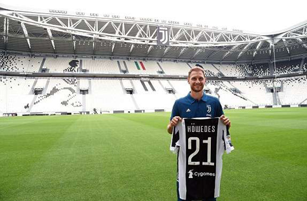 TA：利马传球出色&充满侵略性，他的回归可以丰富曼联打法（TA：利桑德罗传球犀利且富侵略性，复出有望丰富曼联战术）