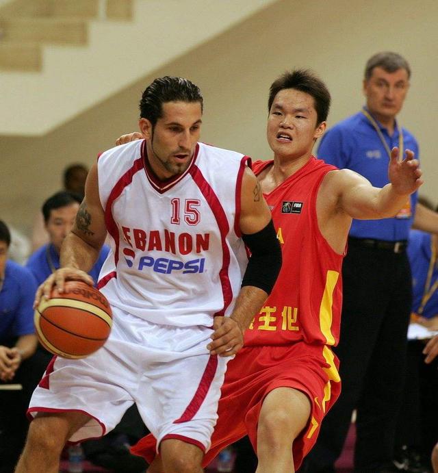 足球国足U23小将爆射破门，引网友赞叹（国足U23小将重炮破门，网友齐声点赞）